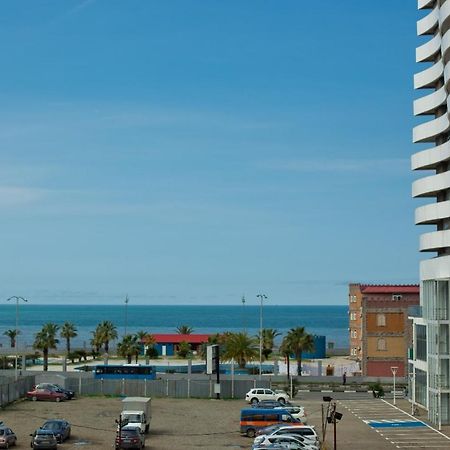 Rezal Plaza Batumi公寓 外观 照片